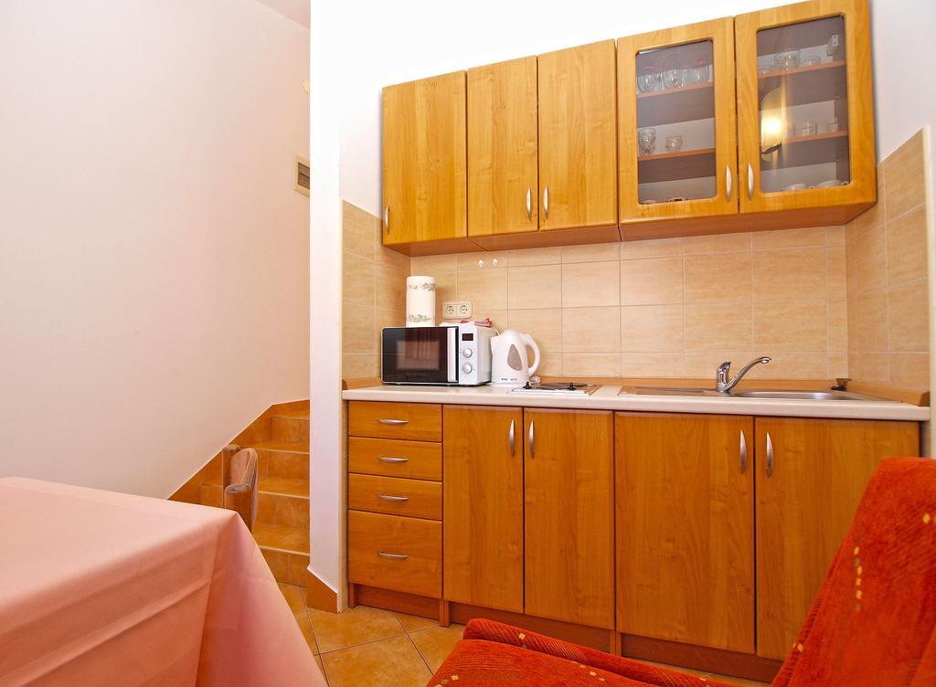 Apartments Lidija 1305 Pula Extérieur photo