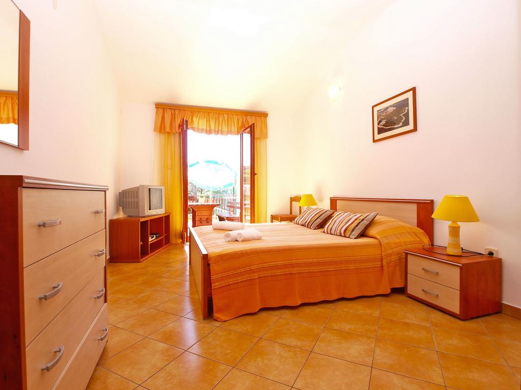 Apartments Lidija 1305 Pula Extérieur photo