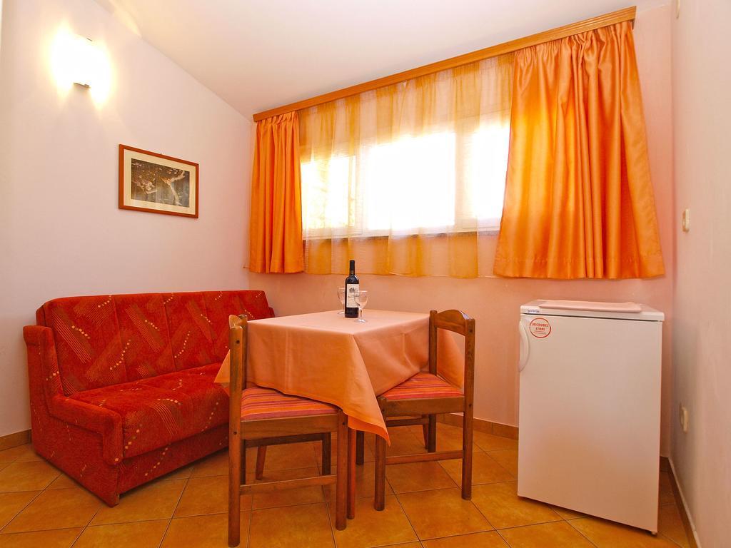 Apartments Lidija 1305 Pula Extérieur photo